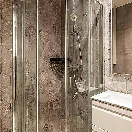 Apartament Renovated - Meynadier *